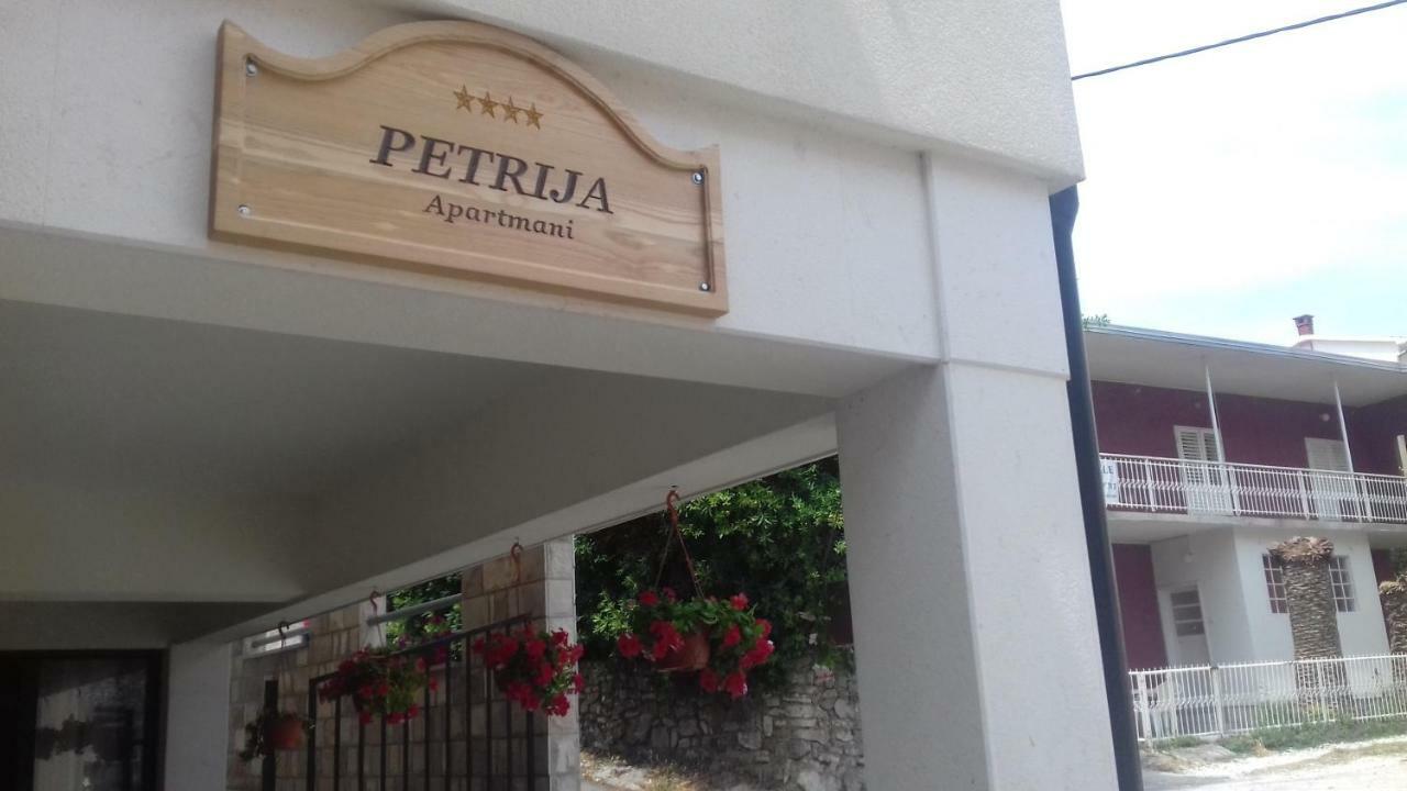 Apartmani Petrija Prčanj Dış mekan fotoğraf